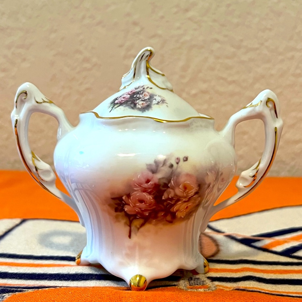 Older Porcelain Treasures Betty Platner ROSES SUGAR BOWL Hand Decorated Signed
